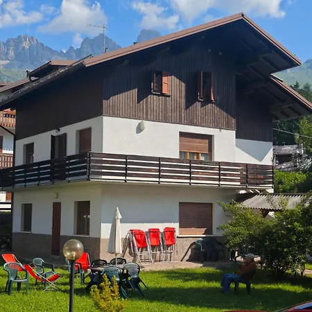 Orsa Maggiore فندق 3*