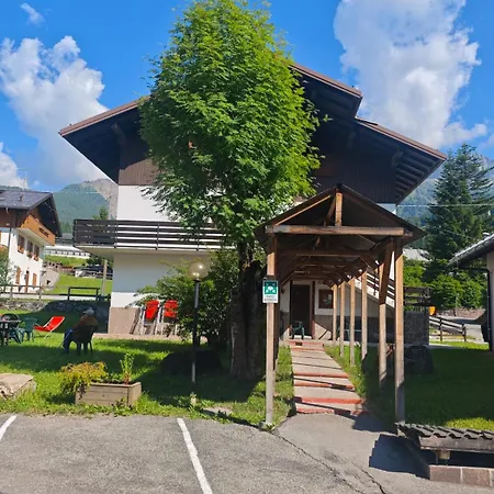 Orsa Maggiore 호텔 팔카데